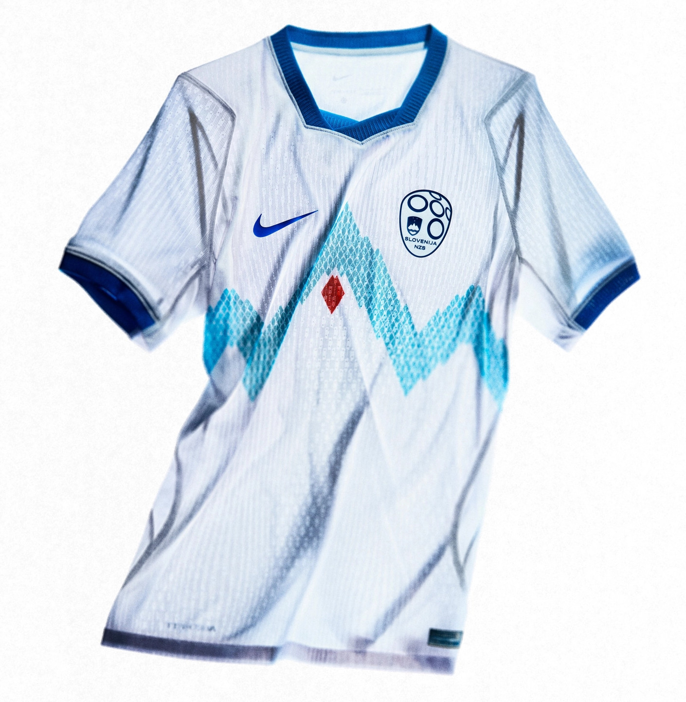 Maglie Slovenia 2026-2027 di nuovo ispirate al Triglav
