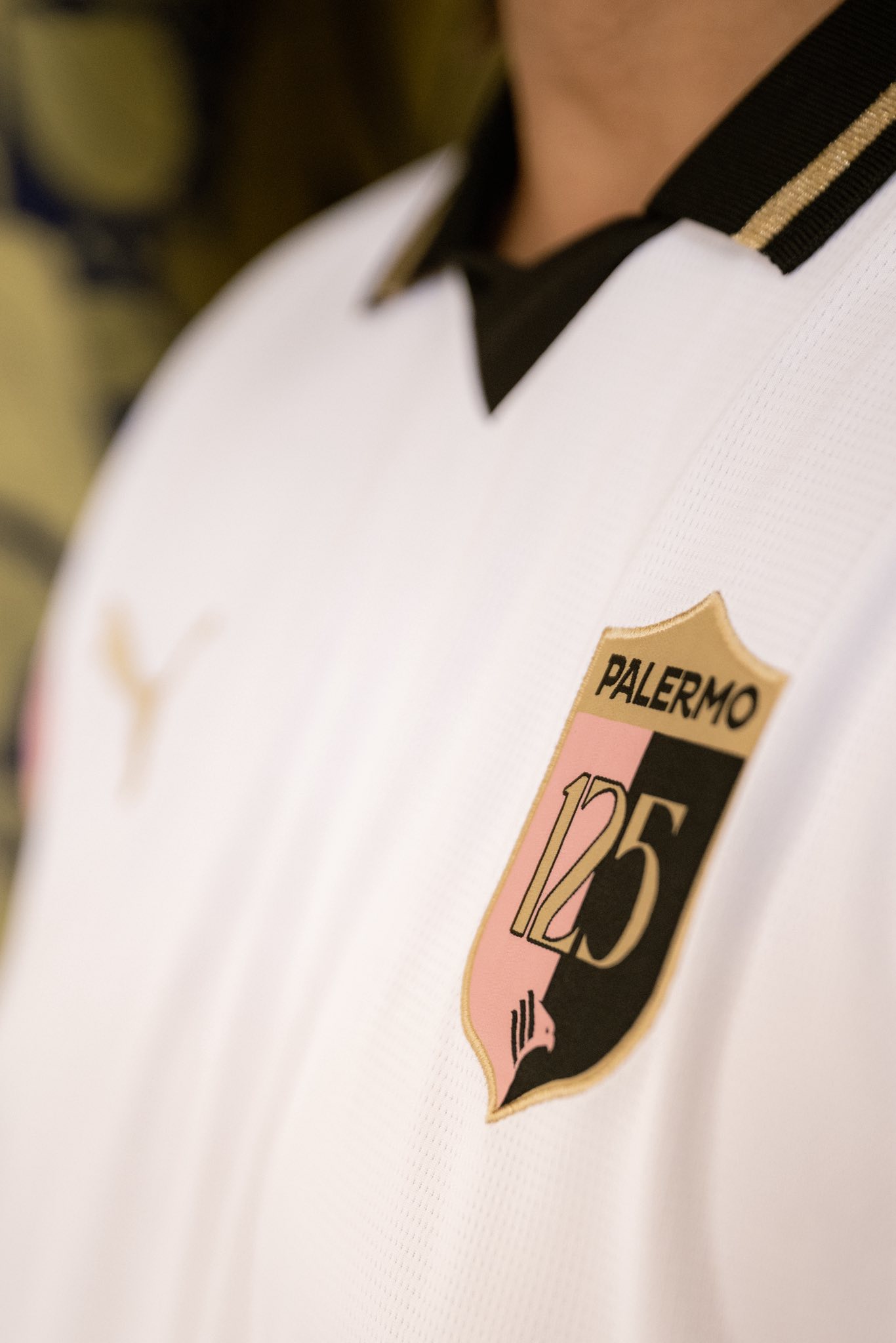 Il Palermo lancia la maglia per i 125 anni di storia