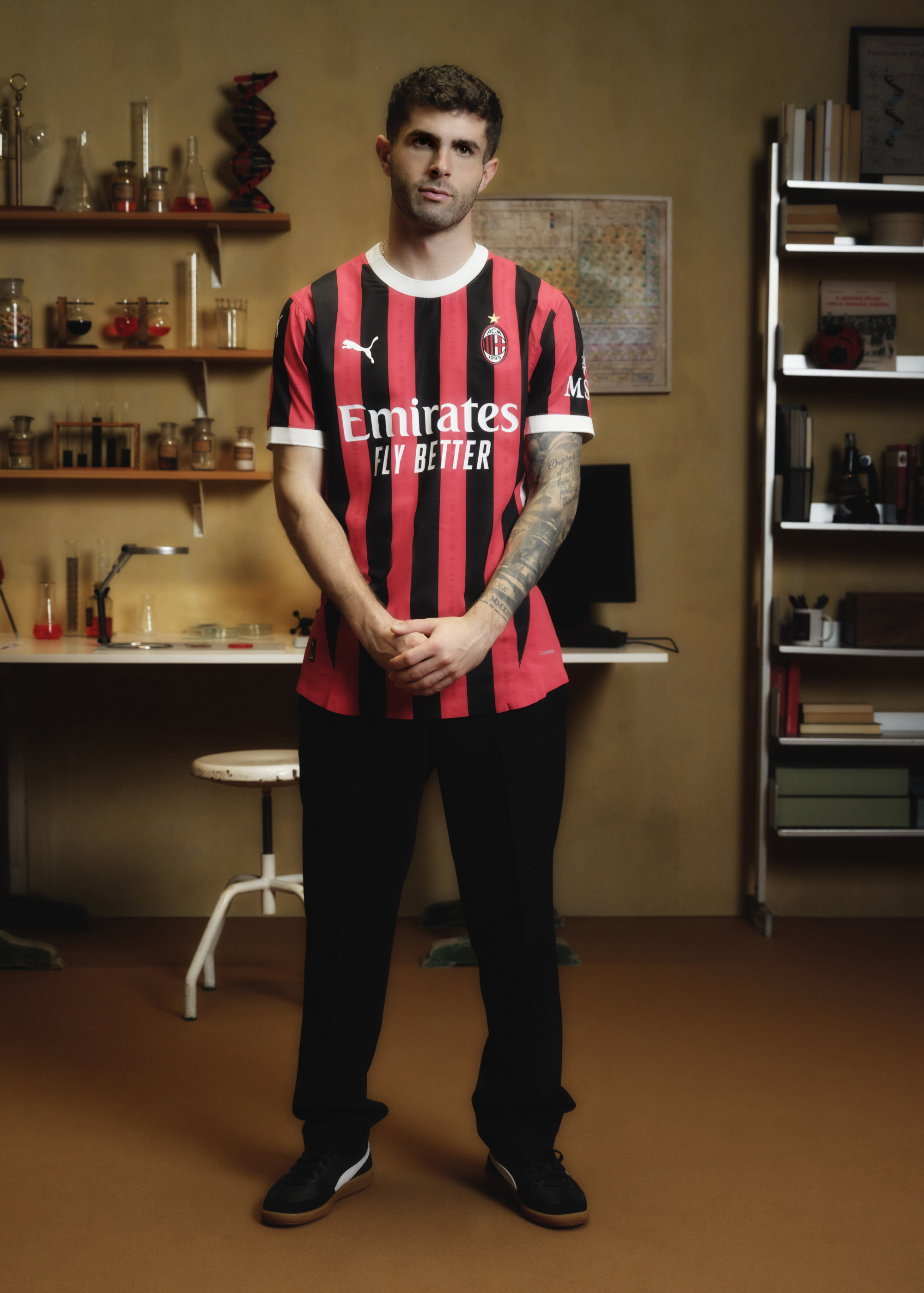 Maglia home del Milan 2024-2025: Made with Milanismo per i 125 anni