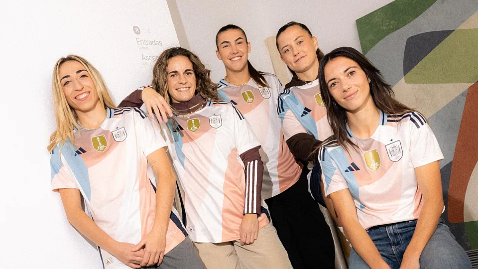 Spanje maglie femminili 2025