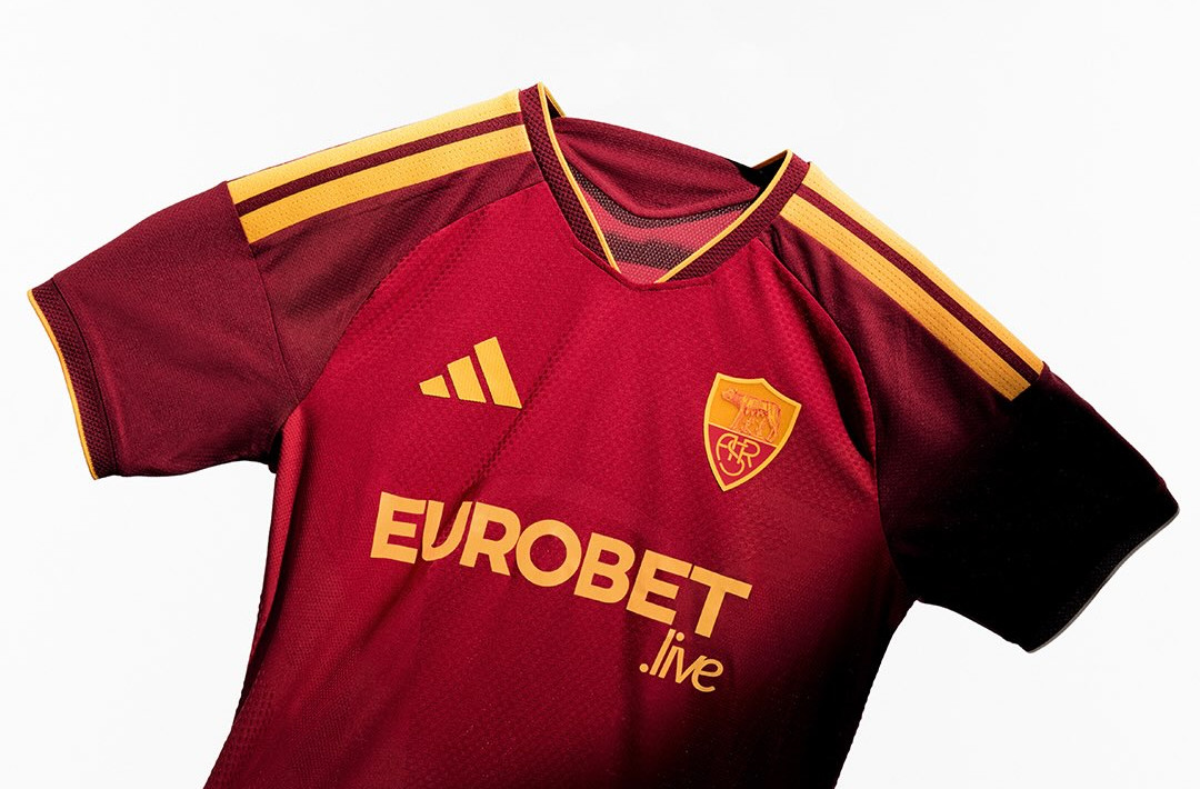 La maglia home dell'AS Roma 2026-2027 respira il DNA del club