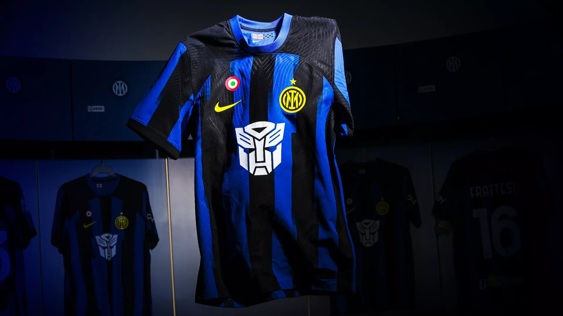 Transformers logo op Inter Milan maglia tijdens wedstrijd tegen Udinese