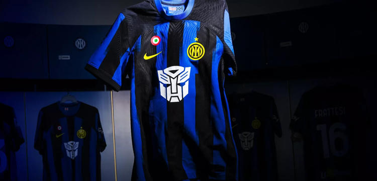 Transformers Logo Op Inter Milan Voetbalshirt