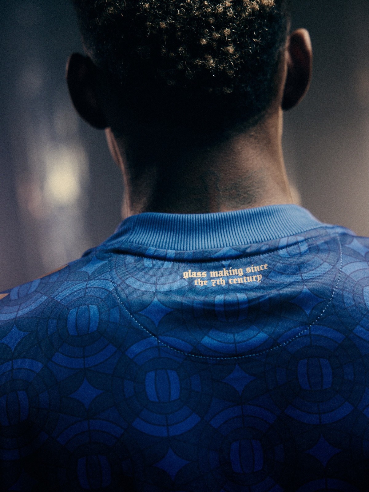 Maglie Sunderland 2026-2027: omaggio alla FA Cup 1937, a Elvis e al vetro
