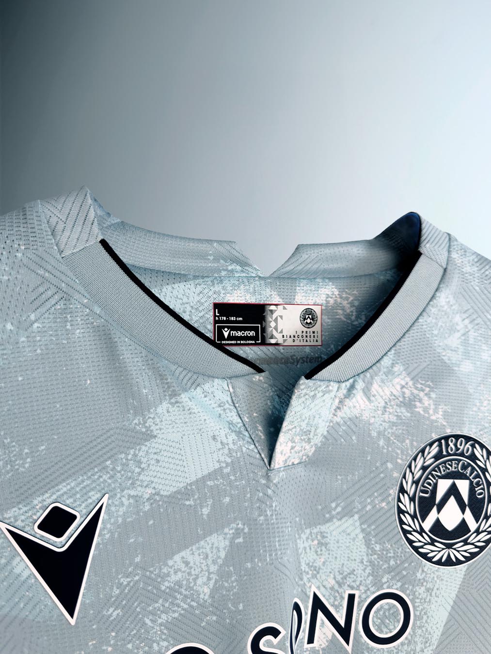 Maglie dell'Udinese Calcio 2025-2026 ispirate agli anni Novanta e Duemila