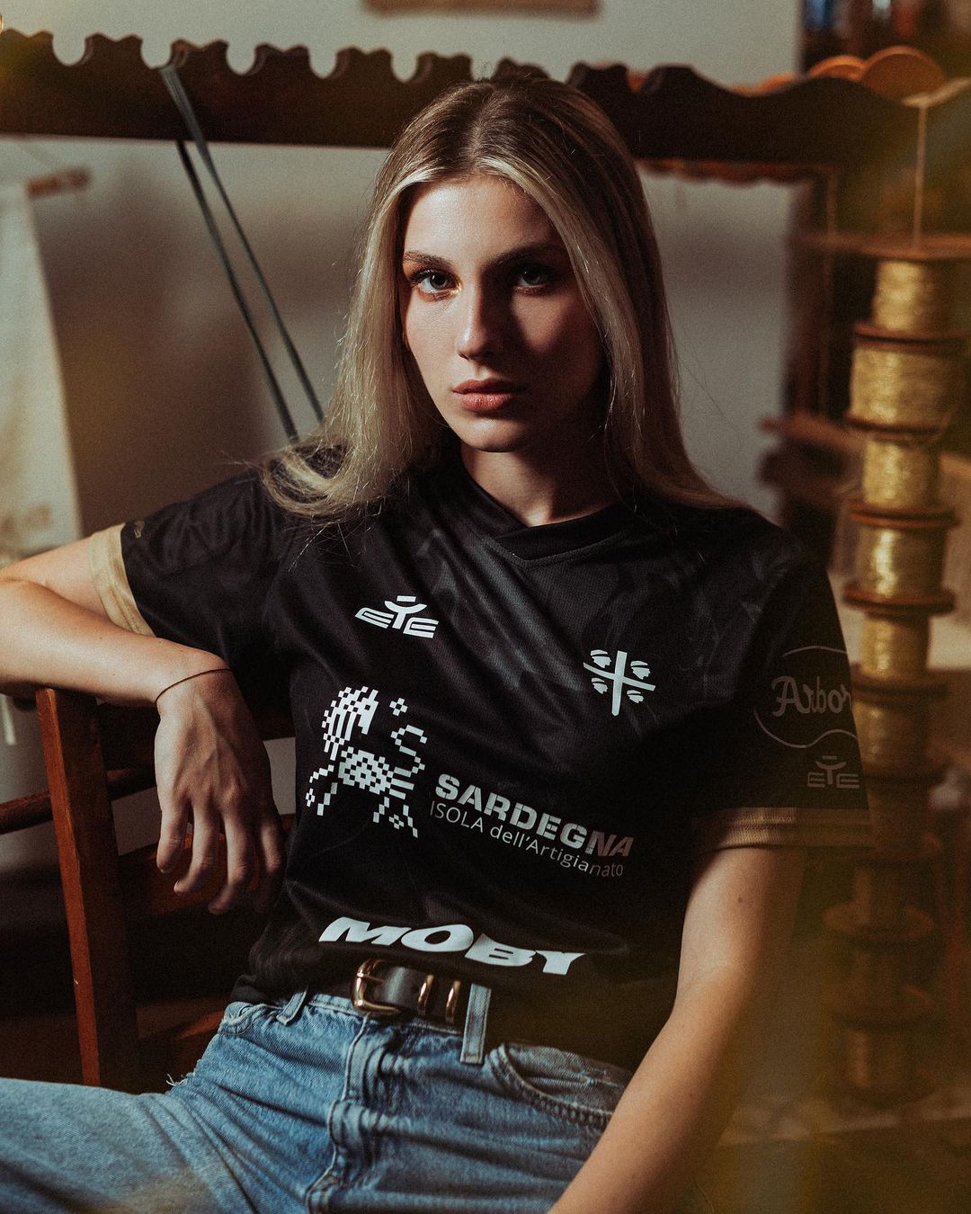 Maglie del Cagliari 2024-2025: i simboli della Sardegna secondo Eye Sport
