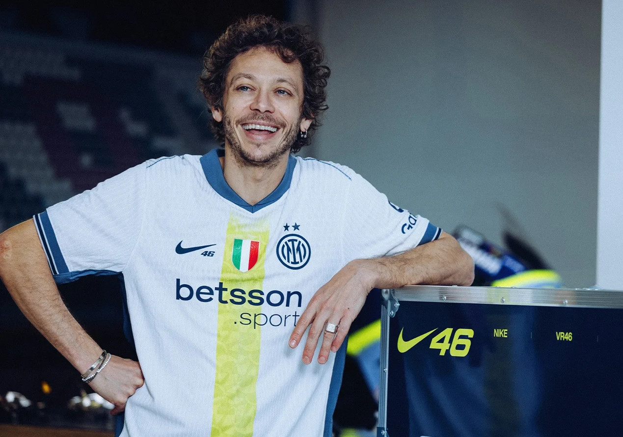 Inter Milan en Nike lanceren Valentino Rossi maglia
