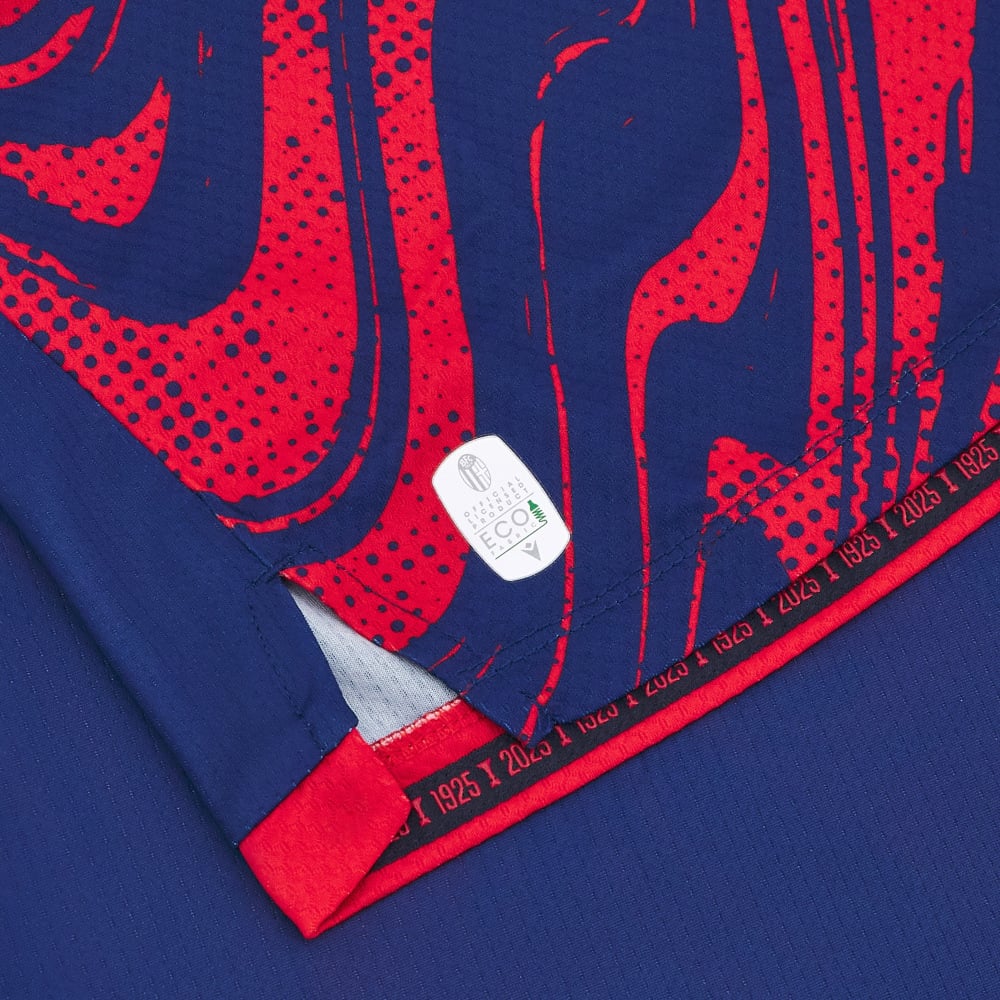 Terza maglia del Bologna 2024-2025: Macron e l'arte moderna della città