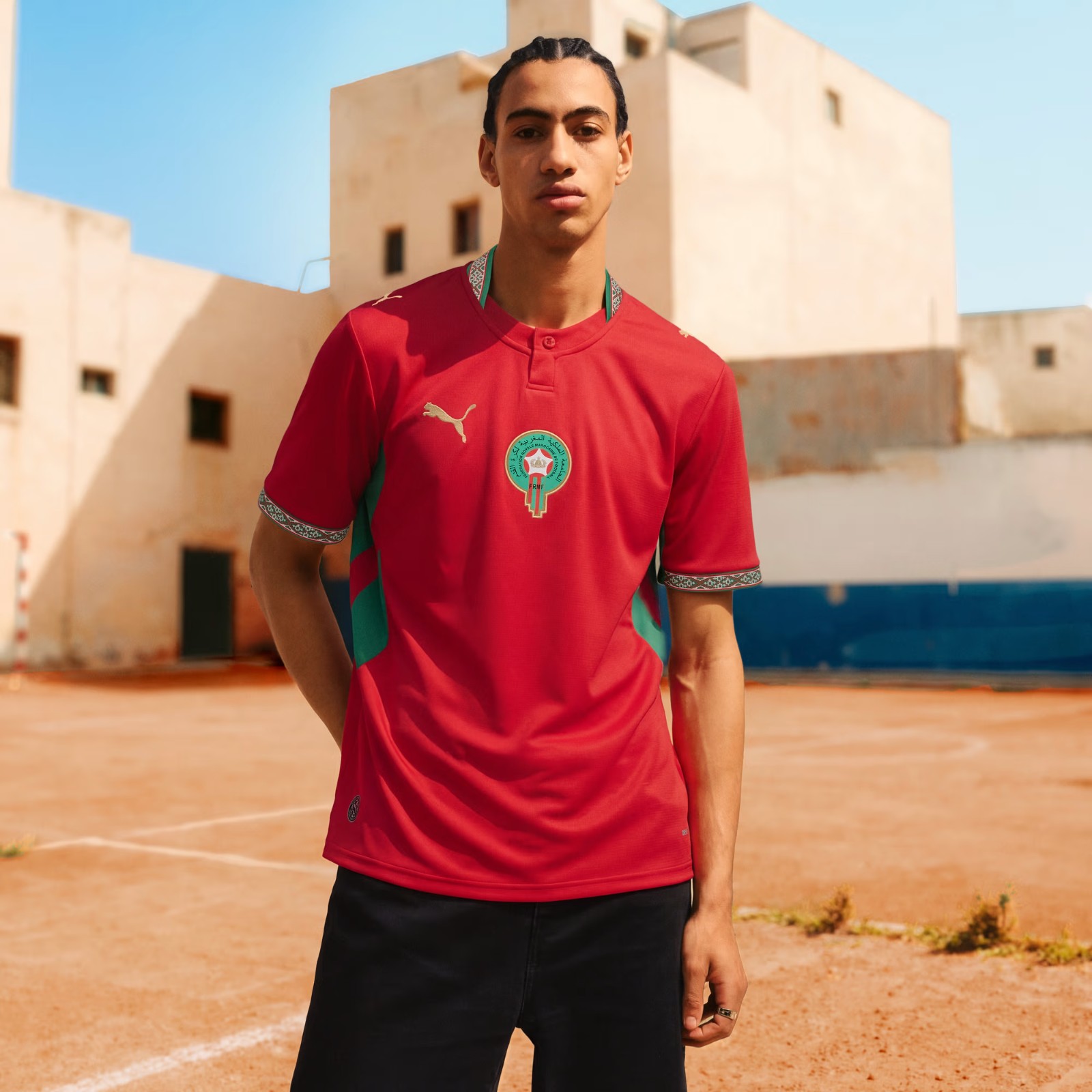 La maglia home del Marocco per i Mondiali 2026 è ispirata ai tradizionali motivi di ricamo