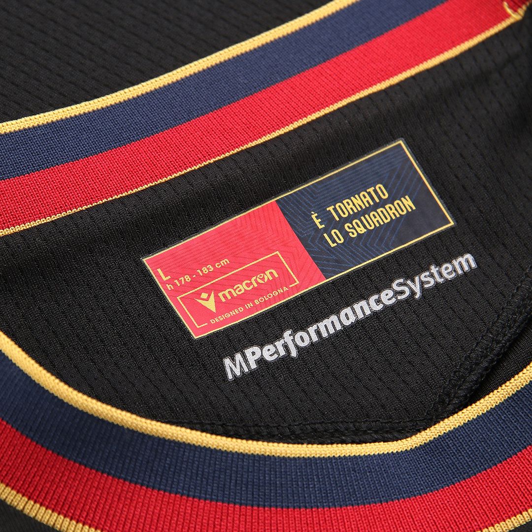 Maglia Champions League del Bologna 2024-2025: il nero e oro di Macron