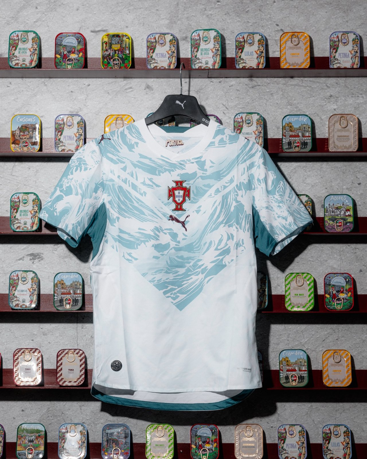 Maglia away Portogallo Mondiali 2026 all'insegna dell'oceano