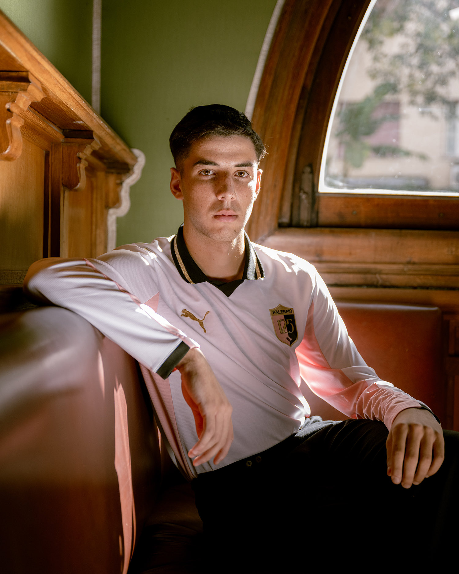 Il Palermo lancia la maglia per i 125 anni di storia