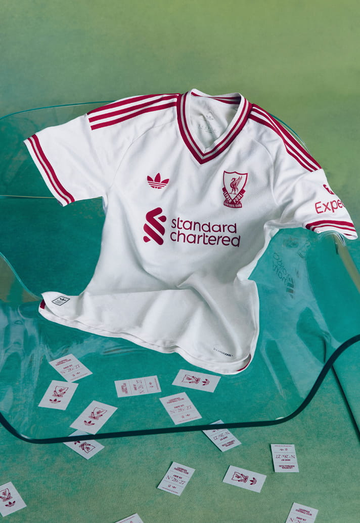Maglia away del Liverpool 2026-2027 ispirata alla away del 1985-1988