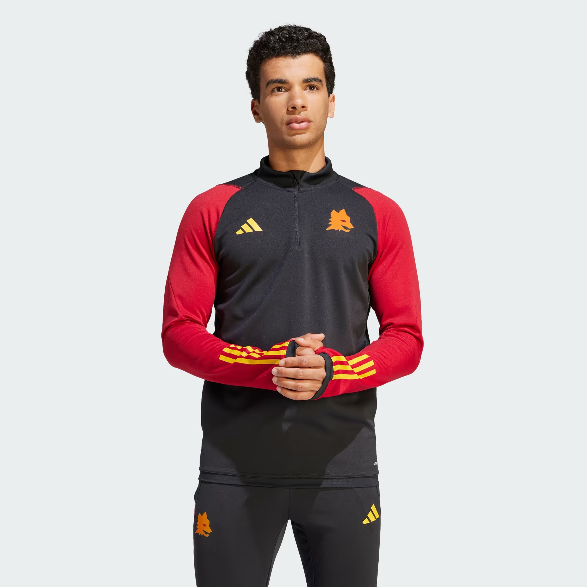 Tuta d'allenamento della AS Roma 2023-2024: il TIRO 23 con il Lupetto